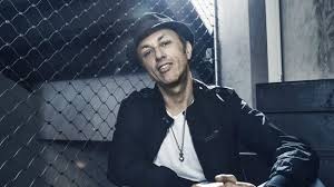 Nel 2010 Neffa, da pioniere del rap a cantore dell’anima: il ritorno con “Qualcosa di più”